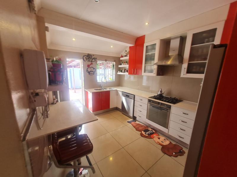 2 Bedroom Property for Sale in Ruyterwacht Western Cape